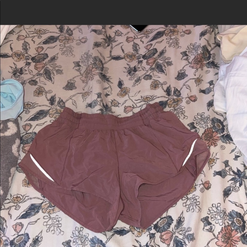 Lululemon hotty hots 2.5